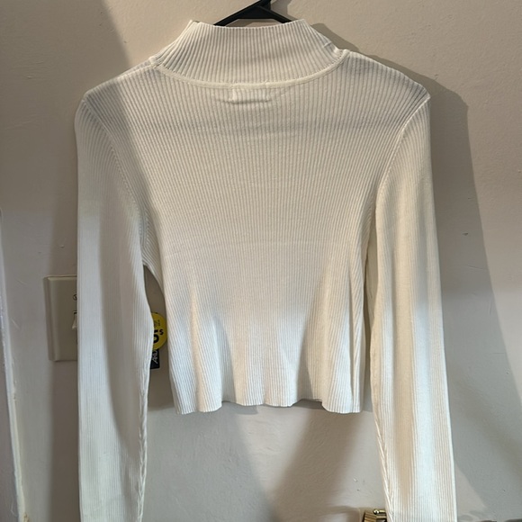 Long sleeve turtleneck - Picture 3 of 3